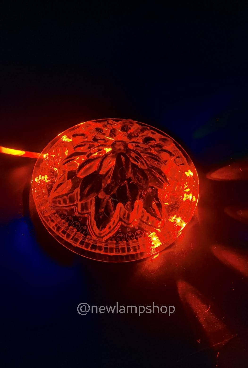 ไฟUFO สลับสี เต้นได้หลายจังหวะ 220V ขนาดเส้นผ่าศูนย์กลาง 12.5 cm