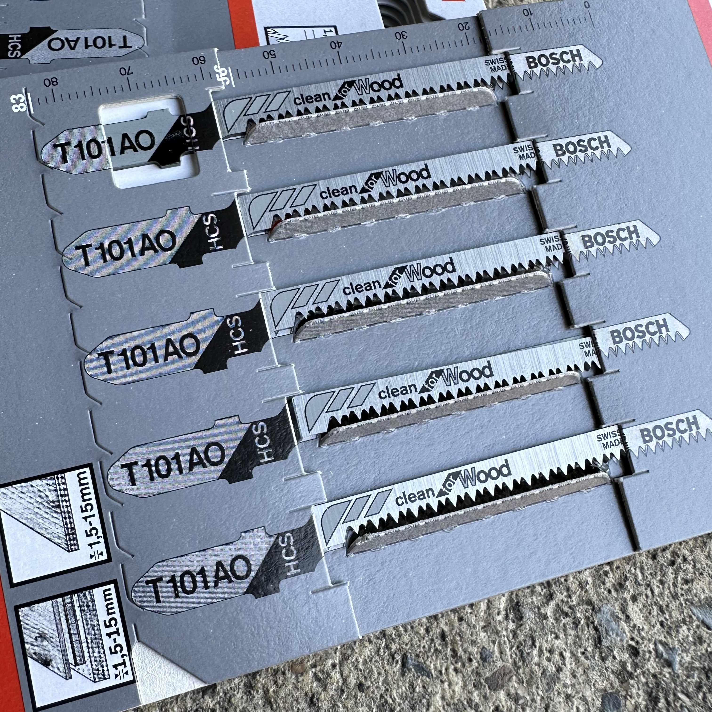 ใบจิ๊กซอว์ BOSCH T101AO ไม้อัด/ลามิเนต/โค้ง (แพ็คละ 5ใบ)