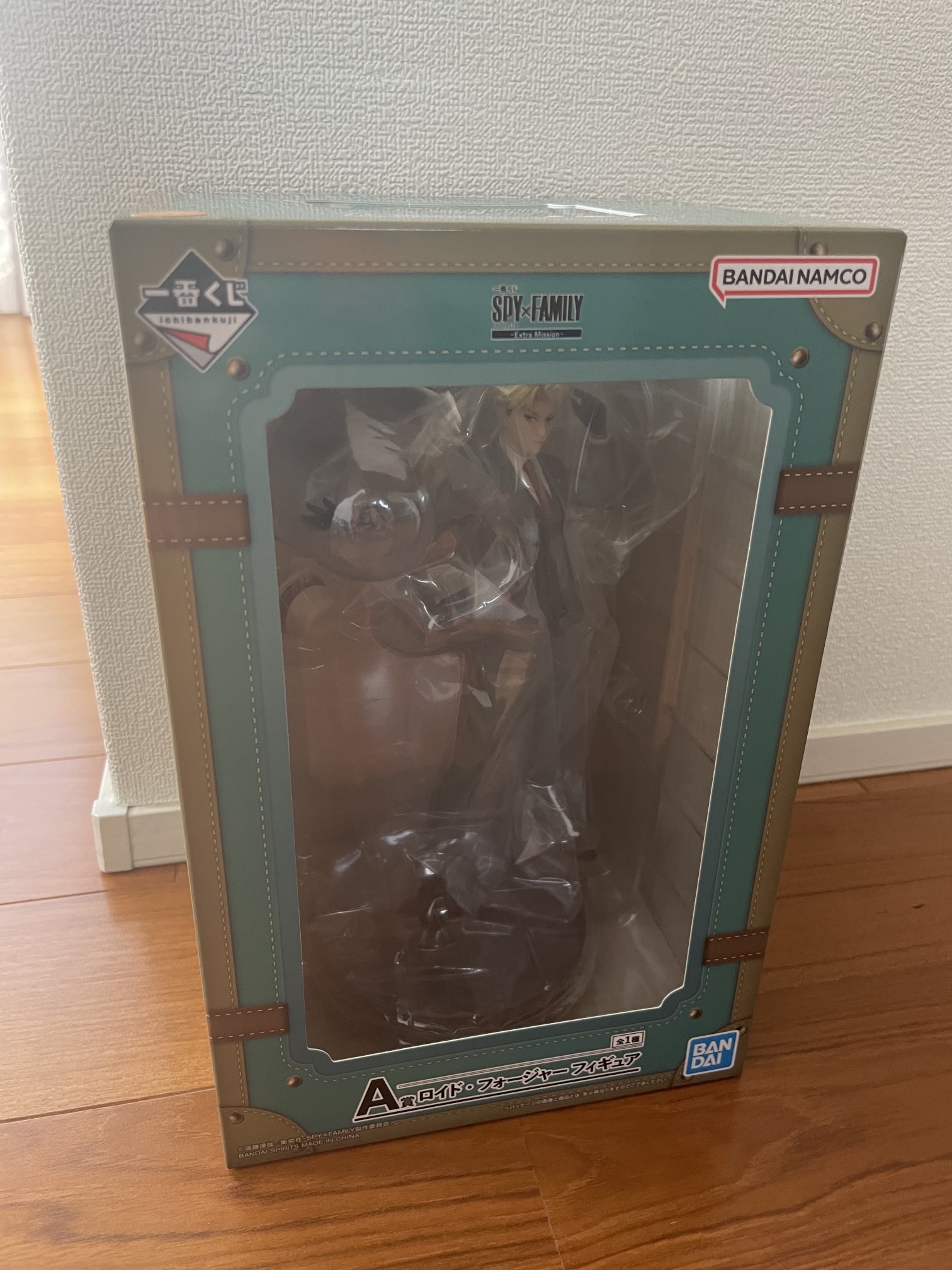 Loid ของแท้ JP - Ichiban Kuji Banpresto [โมเดล Spy x Family]