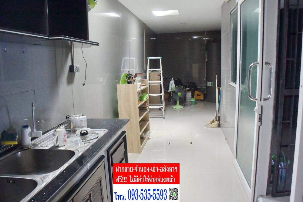 ขาย- เช่า ทาว์นเฮาส์ หลังมุม พุทธมณฑลสาย 4 ต่ำกว่าประเมิน ซื้อบ้านทั้งทีต้องซื้อหลังมุม บ้านสามารถจอดรถหน้าบ้านและด้านข้างได้