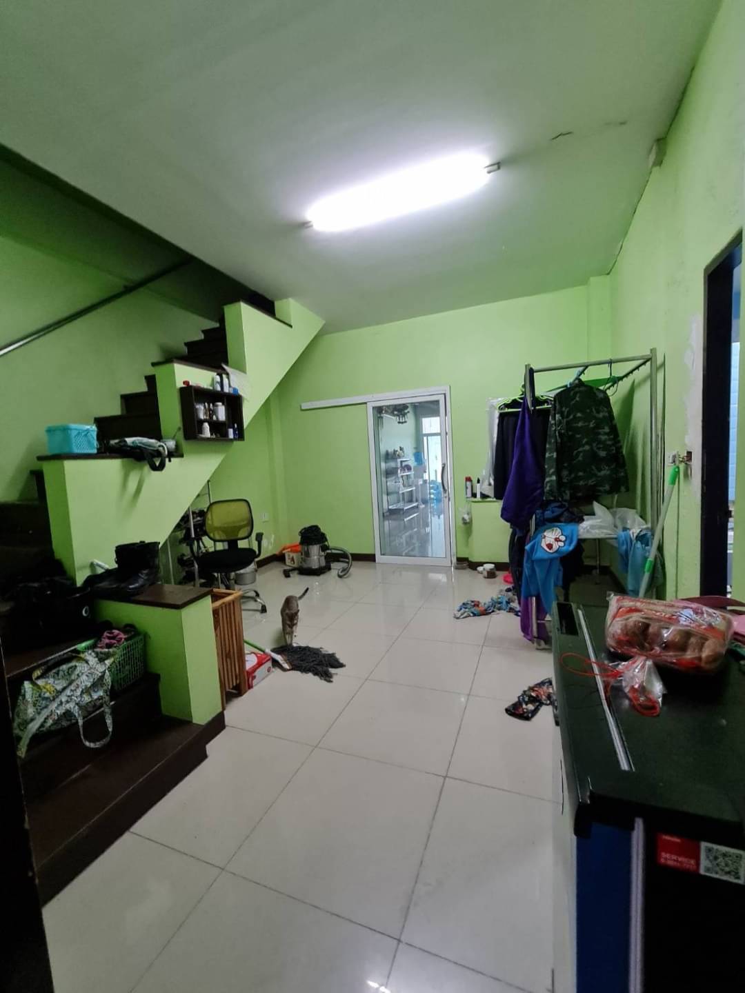 ขายอาคารพานิชย์ 3 ชั้น เนื้อที่ 44.5 ตรว, 6 ห้องนอน ต.บ่อพลับ อ.เมือง จ.นครปฐม