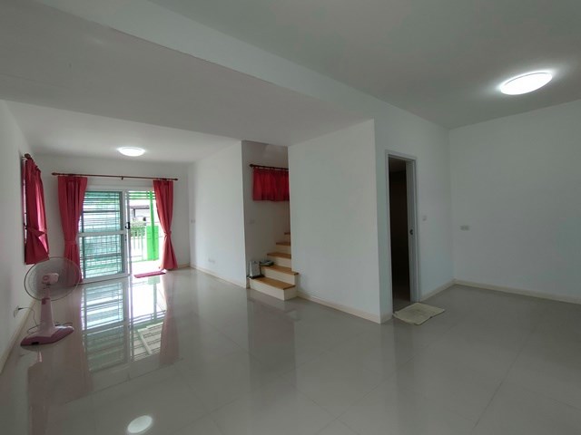 ขายทาวน์เฮ้าส์ 2 ชั้น พฤกษาวิลล์77 ติดถนน พุทธมณฑลสาย4 บ้านใหม่ ทำเลดี หลังริมใน ทิศดี ไม่ร้อน 33.3 ตารางวา