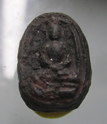 พระเล็บมือ พระพุทธ เนื้อดิน หลังกาบหมาก ไม่ทราบที่เก่า