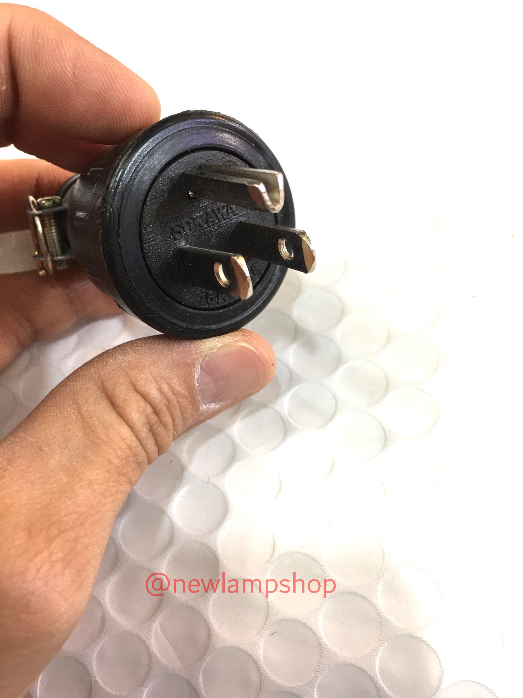 ปลั๊กยางตัวผู้ มีห่วง 3 ขา รุ่นเหล็ก ยี่ห้อKPG