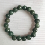 หินหยกเขียวพม่า 8 mm 20 เม็ด