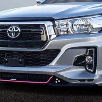 ชุดสเกิร์ตหน้ามีไฟ Vazooma-X 8ชิ้น VS Toyota Hilux Revo Z-EditionSmartCabตัวเตี้ย'18-On [ชุดแต่งที่คู่ควรกะบะพันธุ์แกร่่ง]