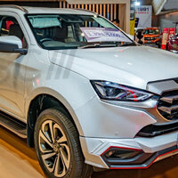 สเกิร์ตหน้าแบบตัดเส้นแดง+หลัง 2 ชิ้น XTREAM VS ISUZU MU-X'2021 [กำเนิดมาให้โลกรู้ 100%งานแท้ไม่มีก๊อป]