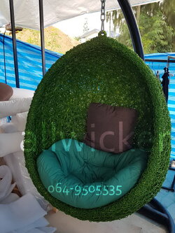 กระเช้า-ชิงช้าหวายเทียม ทรงหยดน้ำใหญ่ สีเขียว พร้อมโครงเสา และเบาะ