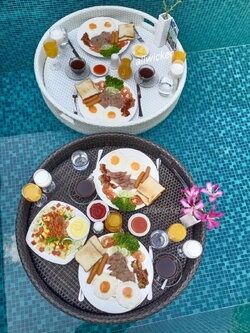 ถาดลอยน้ำหวายเทียม ทรงกลม 80ซม. สูง14ซม.หวายเทียม สำหรับใส่สำรับอาหาร หรือเครื่องดื่มเสริฟริมสระ หรือลอยในสระน้ำได้