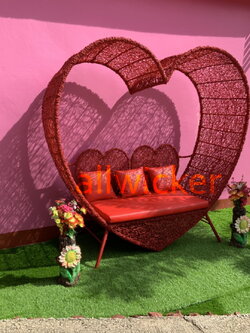 ซุ้มหัวใจ ใหญ่มาก สูง260ซม. พร้อมเบาะ และหมอนอิง