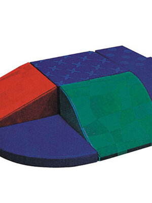 ภูเขาน้อยนุ่มนิ่ม เครื่องเล่นสนาม