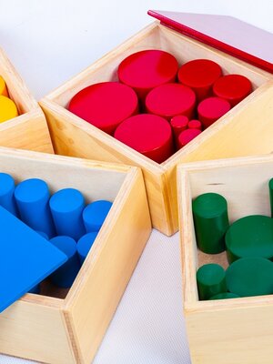 แท่งไม้เปรียบเทียบขนาด,ทรงกระบอกไร้จุก, สื่อการเรียนรู้แบบมอนเตสซอรี, ของเล่นเสริมพัฒนาการ,สื่อการสอนอนุบาล,ของเล่นเสริมทักษะ,ปฐมวัย,พร้อมส่ง