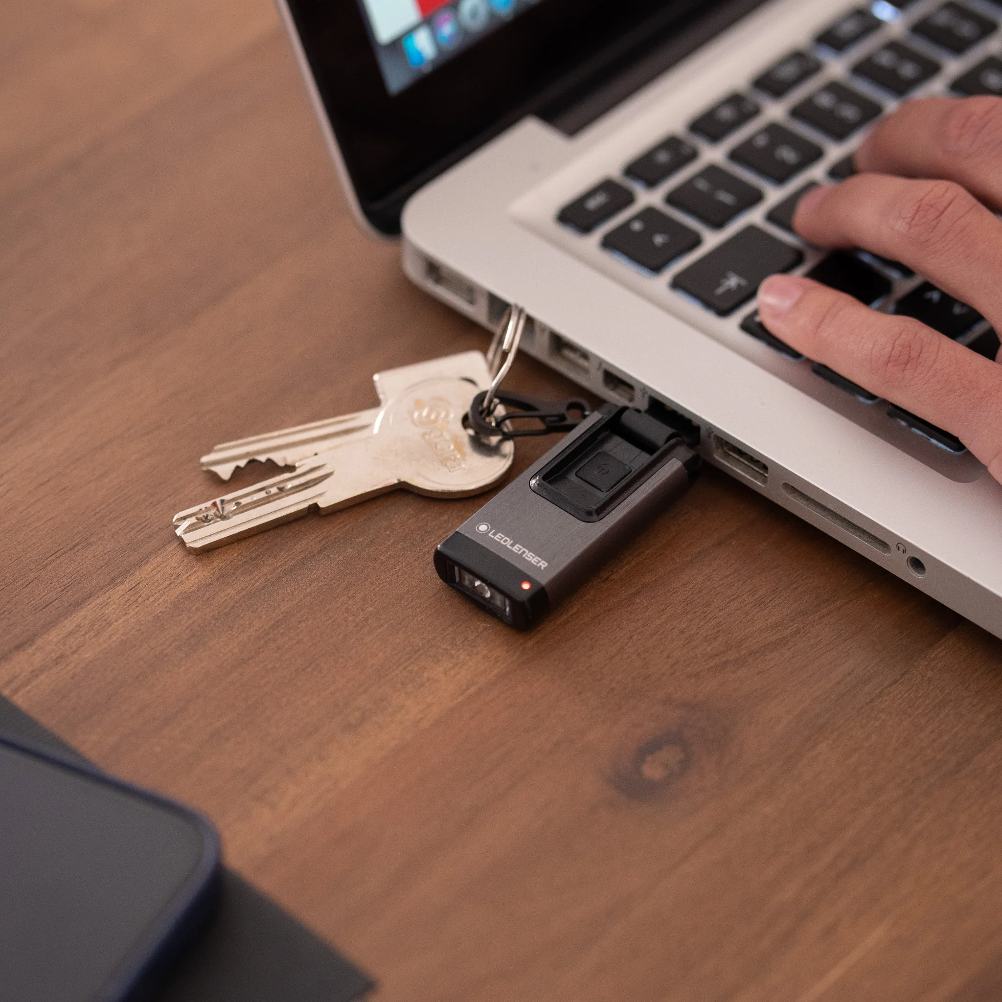 K4R Keychain Light Gray